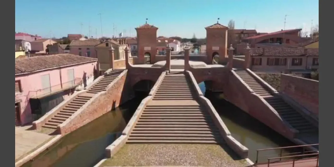 Marina Degli Estensi Floating Resort Llido Degli Estensi
